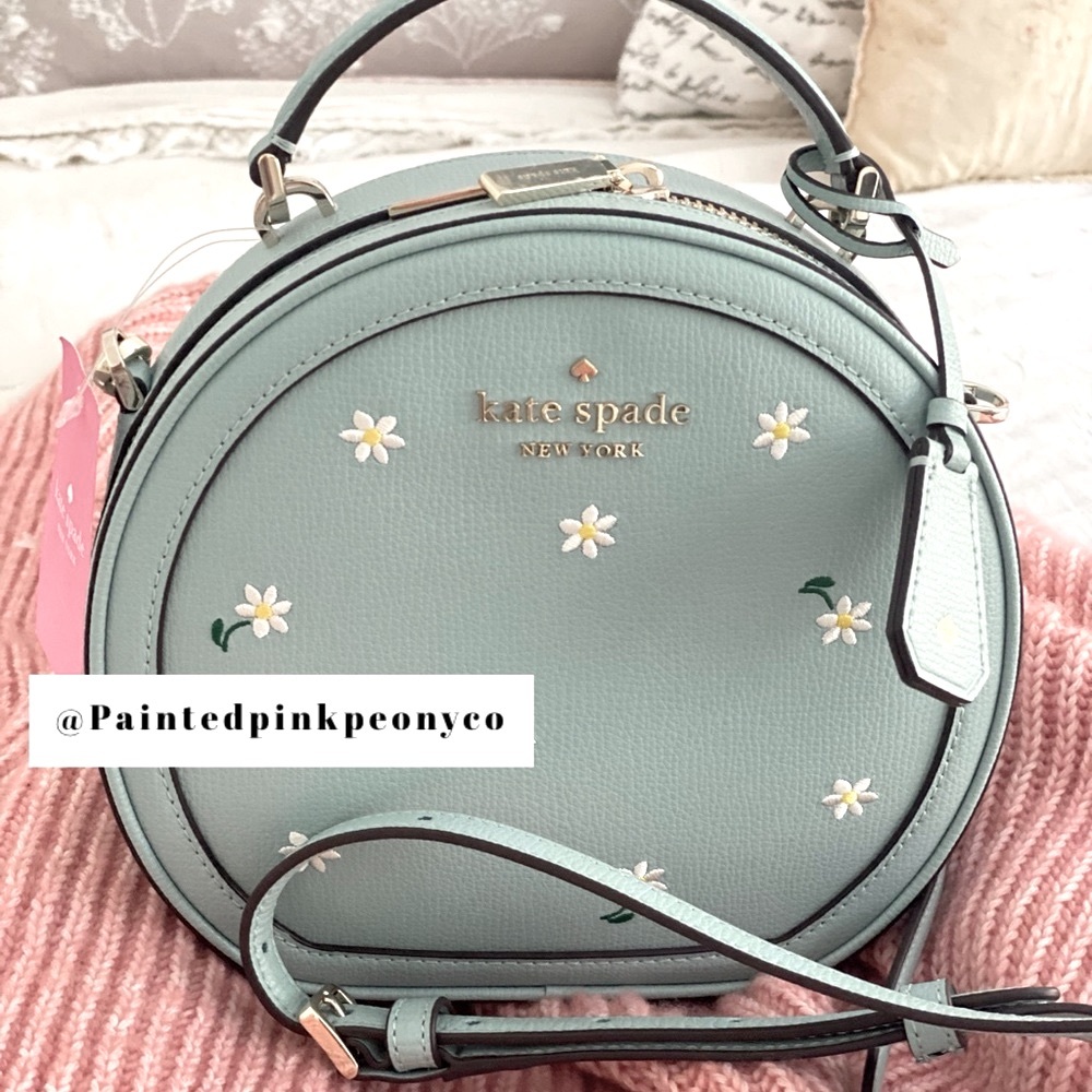 KATE SPADE | Blue Daisy Purse Embroidered Canteen - Picture 5 of 16